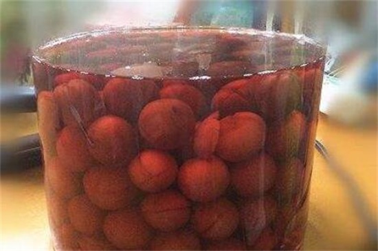 自制果酒哪种水果做的酒好喝,纯粮酒泡制各种果酒的制作方法