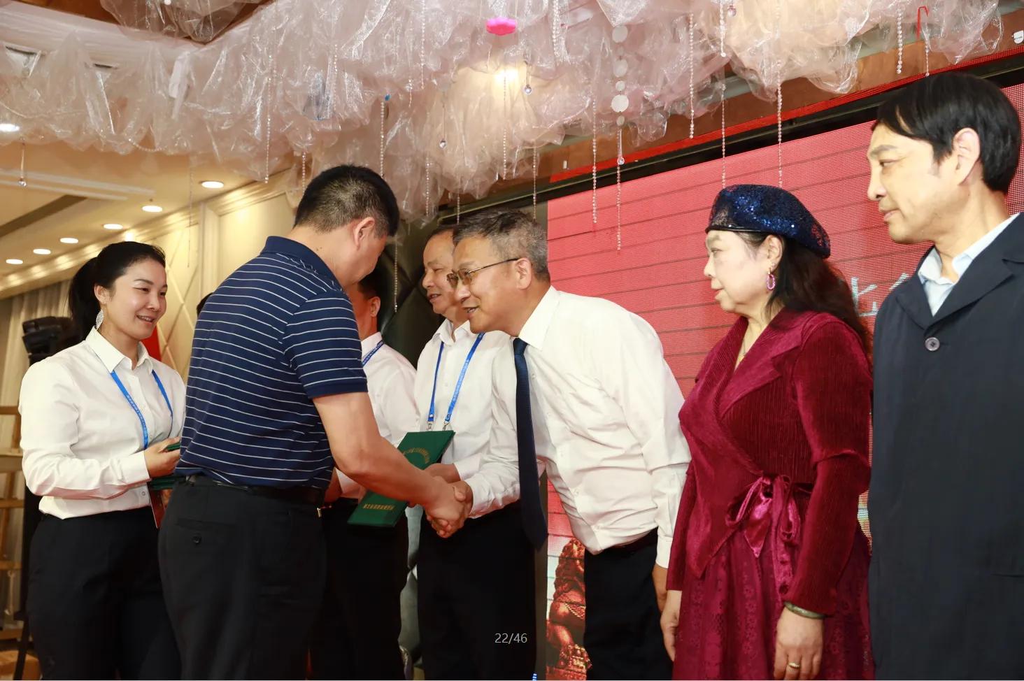 湖北空调工程施工行业消费维权工作站暨“百佳店”无理由退货仪式