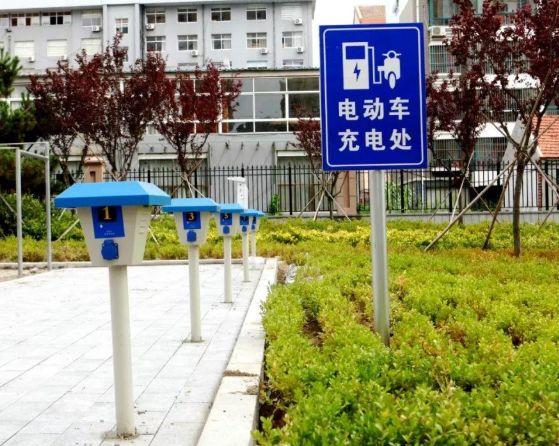 电动车充完电一加速马上掉几格电,电动车充慢点骑一会儿就掉一格电