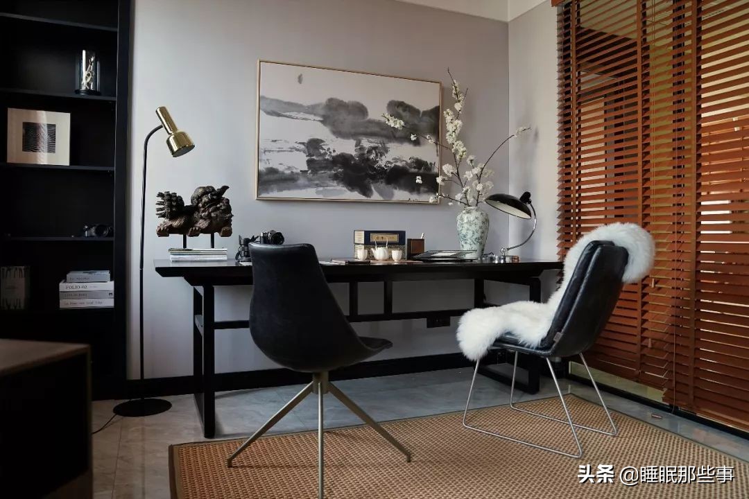 看了一眼她家的绿墙,我觉得我家还可以再抢救一下