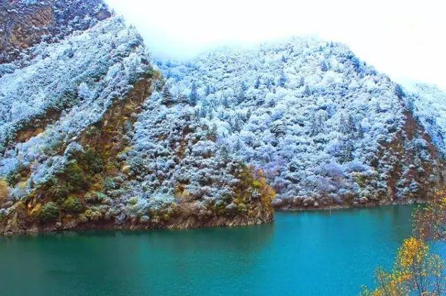 九寨沟旅游神奇的九寨,九寨沟风景不输瑞士