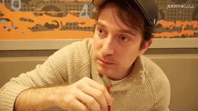 风口浪尖，这个美国人，凭什么被央视点赞了