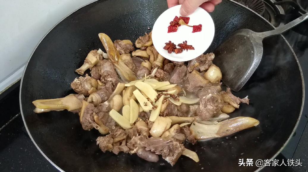 客家田螺香焖鸭,客家南乳焖鸭的食谱