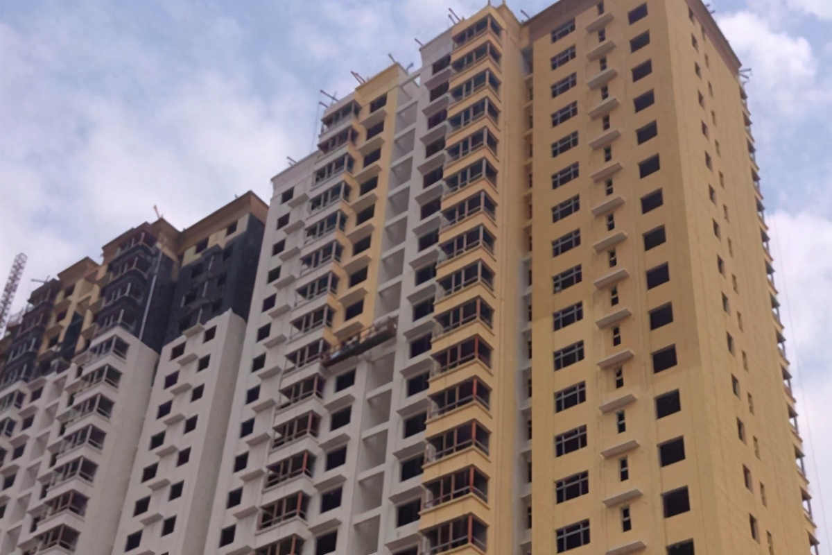 西安300名业主住进烂尾楼后续,西安烂尾房业主自救