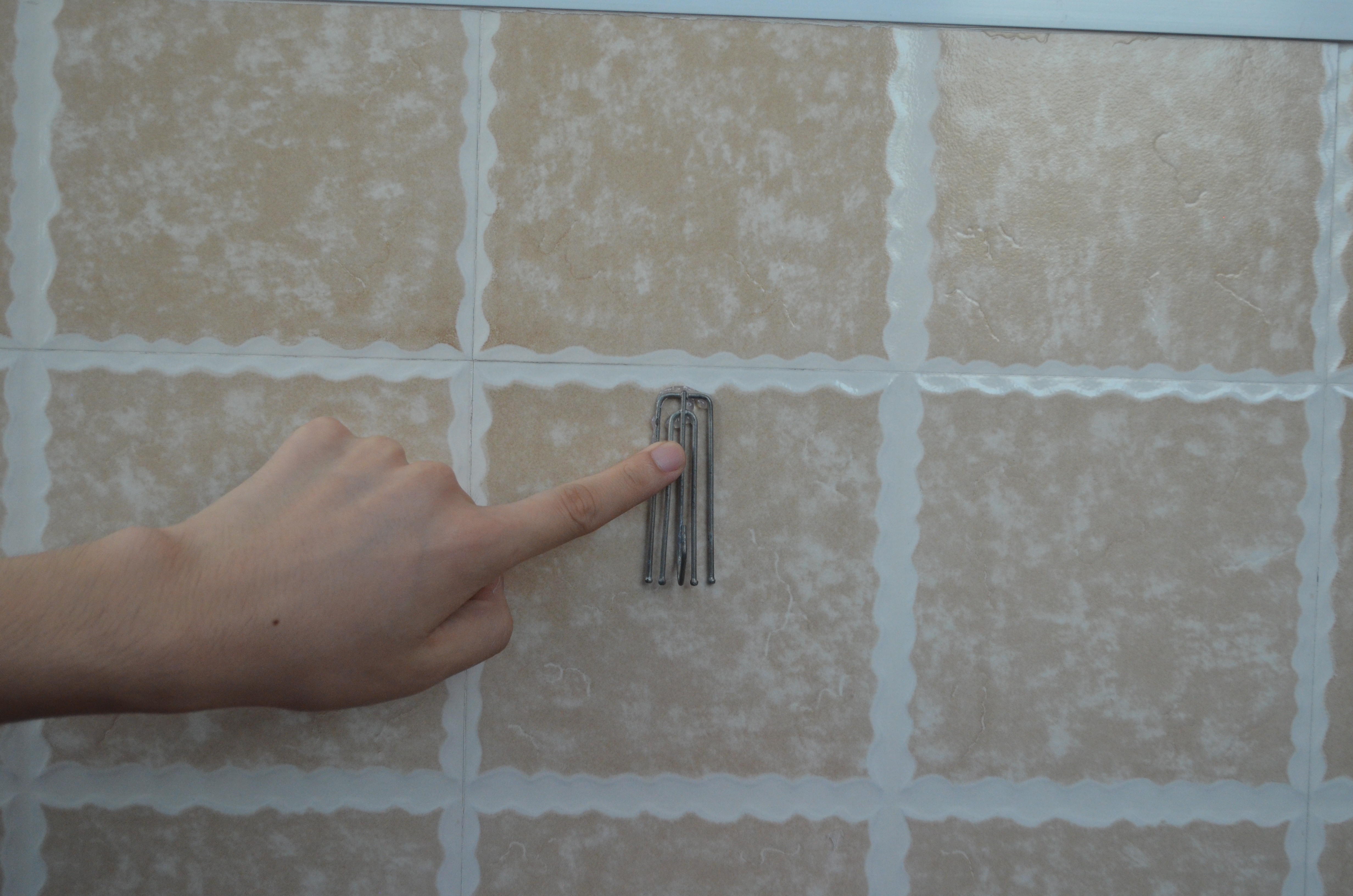 家里随处可见的挂钩真的太实用了,家里很多挂钩怎么利用