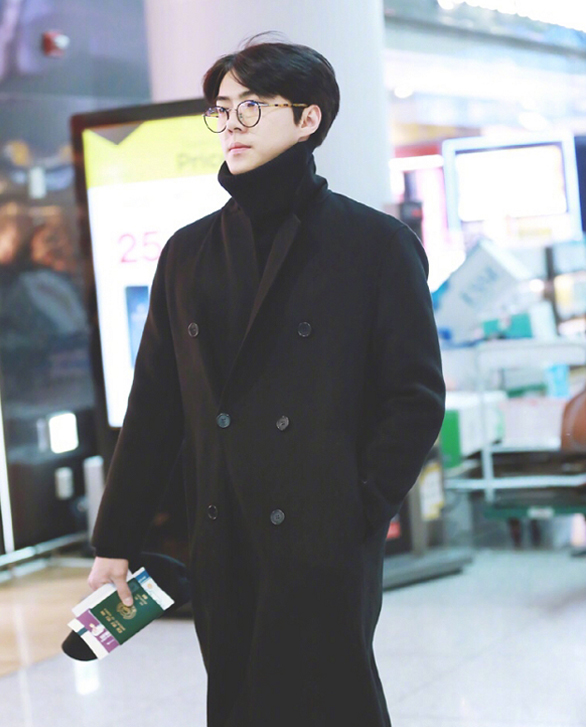 朴灿烈吴世勋黑白西装走路晚风 (吴世勋朴灿烈黑白西装mv)