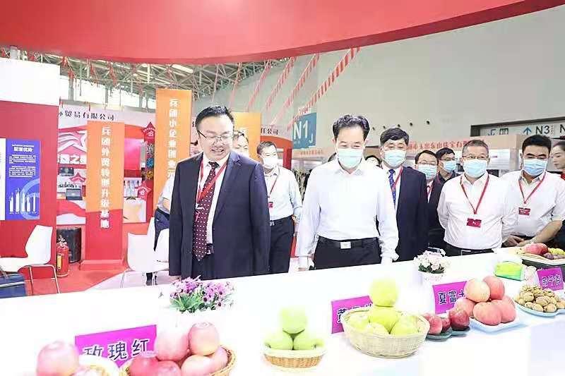 天津市援兵团第十一师特色产品在津深受欢迎