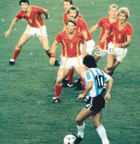 8人场足球战术,小学8人制足球比赛阵型和战术