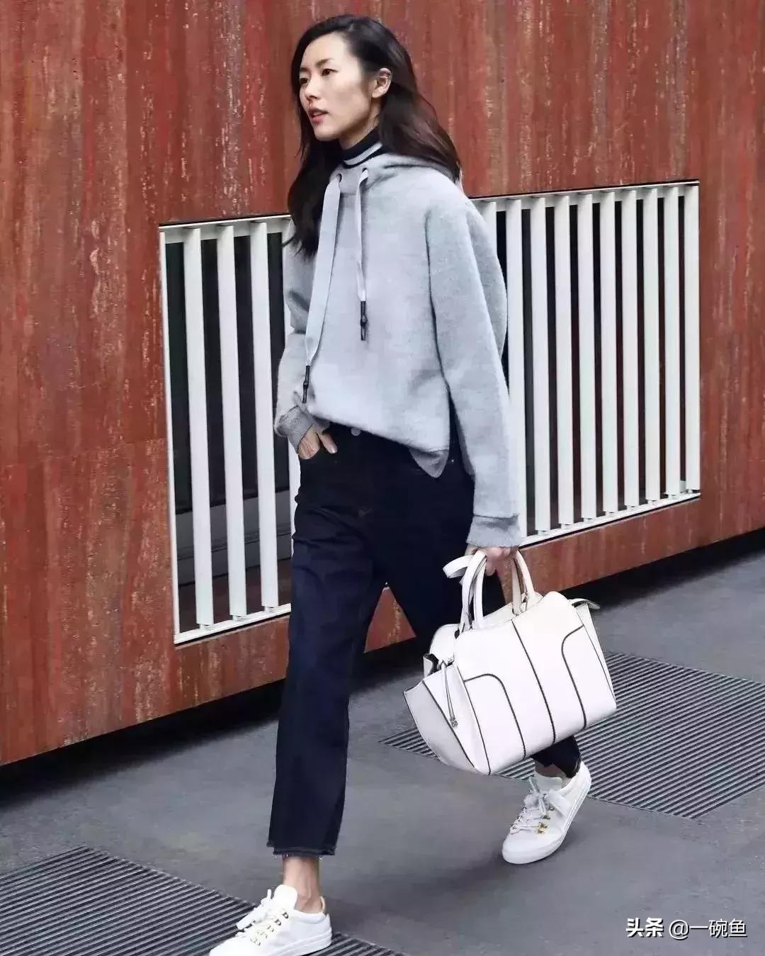 高领卫衣穿搭,高领潮服卫衣