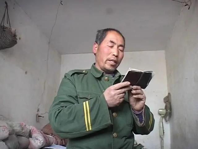 贫穷父亲如何把下一代教育成穷人 (因为贫穷而伟大的父爱)