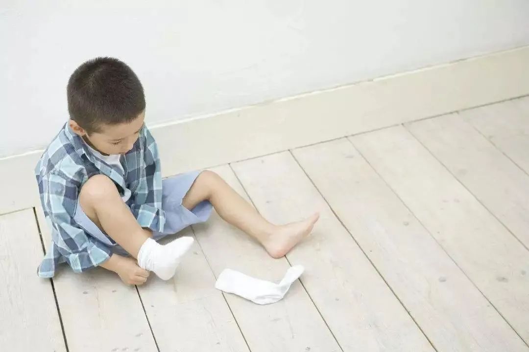 孩子有小偷小摸的行为怎么教育,孩子有小偷小摸的毛病怎么办