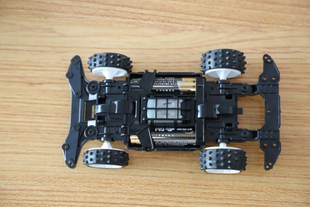 小型概念四驱车,纯电四驱迷你车