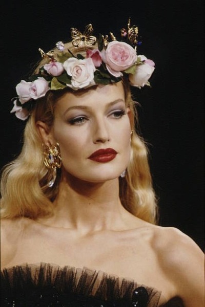 美若天仙却遭家暴毁容,荷兰顶级超模沦落为夜店女郎