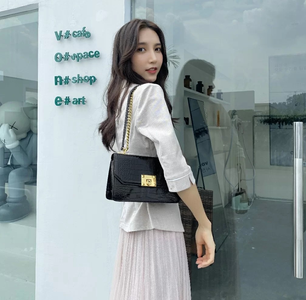 小ck包包火不火,小ck包包为什么有点硬