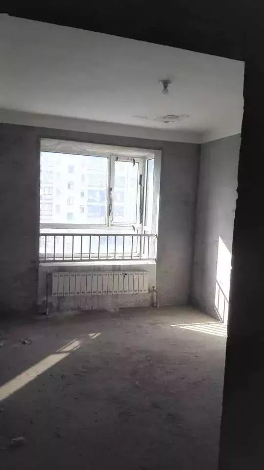 2024款霸道什么时间出售,17年顶配霸道拍卖