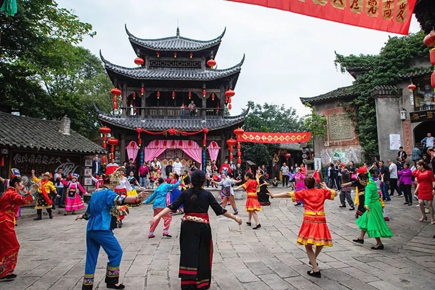 又是人间四月天踏青赏花正当时,正是人间芳菲时