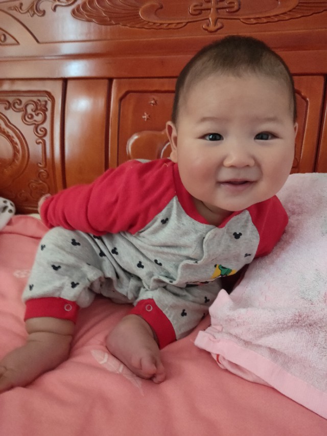 宝宝出牙晚上落地醒怎么缓解,七个月宝宝如何缓解出牙口欲期