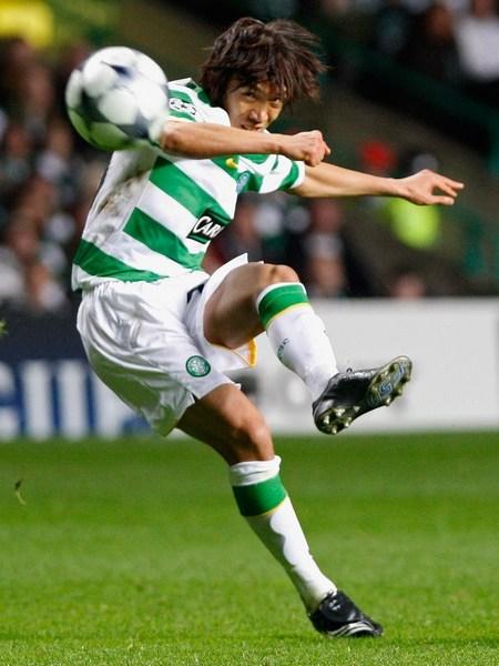 终于知道男孩子为啥喜欢踢足球,为什么说踢足球的才是真男人