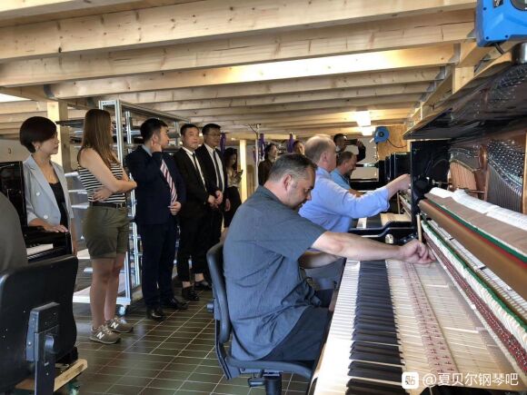 18世纪最顶级的钢琴品牌是哪个,夏贝尔钢琴和雅马哈钢琴哪个更好