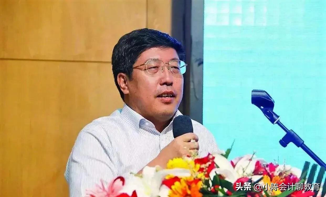 北师大破格提拔的26岁副教授，教导学生“没有四千万别来见我”