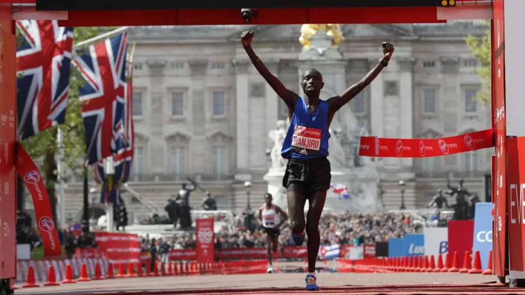 跑步再累也要学会面带微笑：马拉松世界冠军自我激励的秘密*器武**