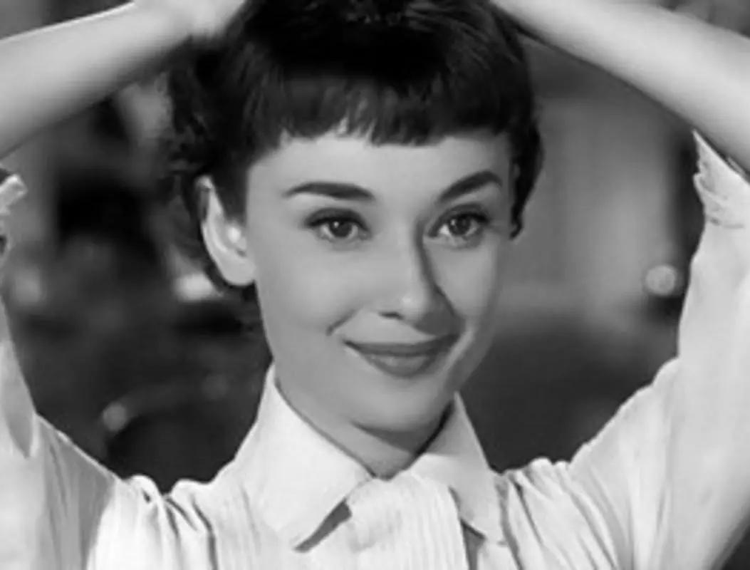 刘海比较短怎么剪最好看法式刘海,要怎么剪刘海会把刘海变得很好看