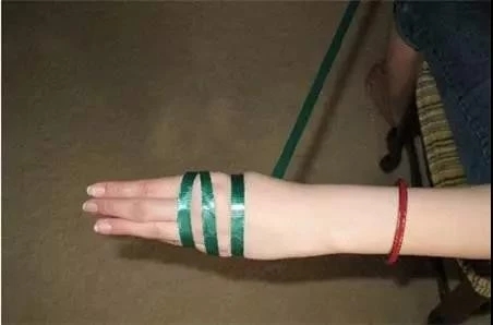 手镯手胖了取不下来有妙招,手镯戴起不舒服怎么回事