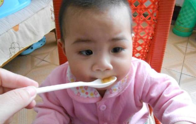 4岁儿童上吐下泻紧急处理,孩子6岁上吐下泻怎么办