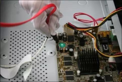 机械硬盘安装教程接线,主机硬盘接线安装教程图解