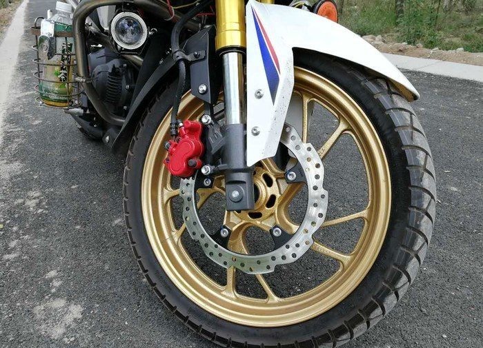 本田190x猛鸷与战鹰,本田战鹰190x跟五羊本田猛鸷对比