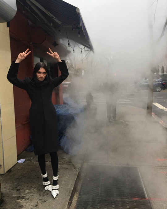 kylie是怎么成为亿万富豪的,一屋子的鞋子