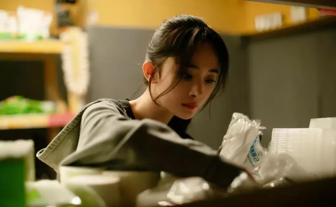 杨幂好凶,杨幂太惨了