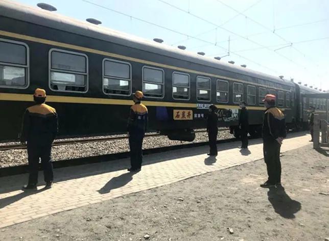 贺兰山石炭井旅游攻略图,石炭井离贺兰山有多远