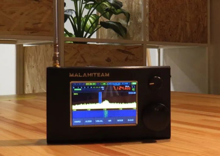 俄罗斯产MalahitDSP-2接收性能究竟如何？和德生990x对比