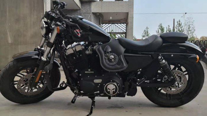 哈雷硬汉x48,哈雷x48油箱12升和14升