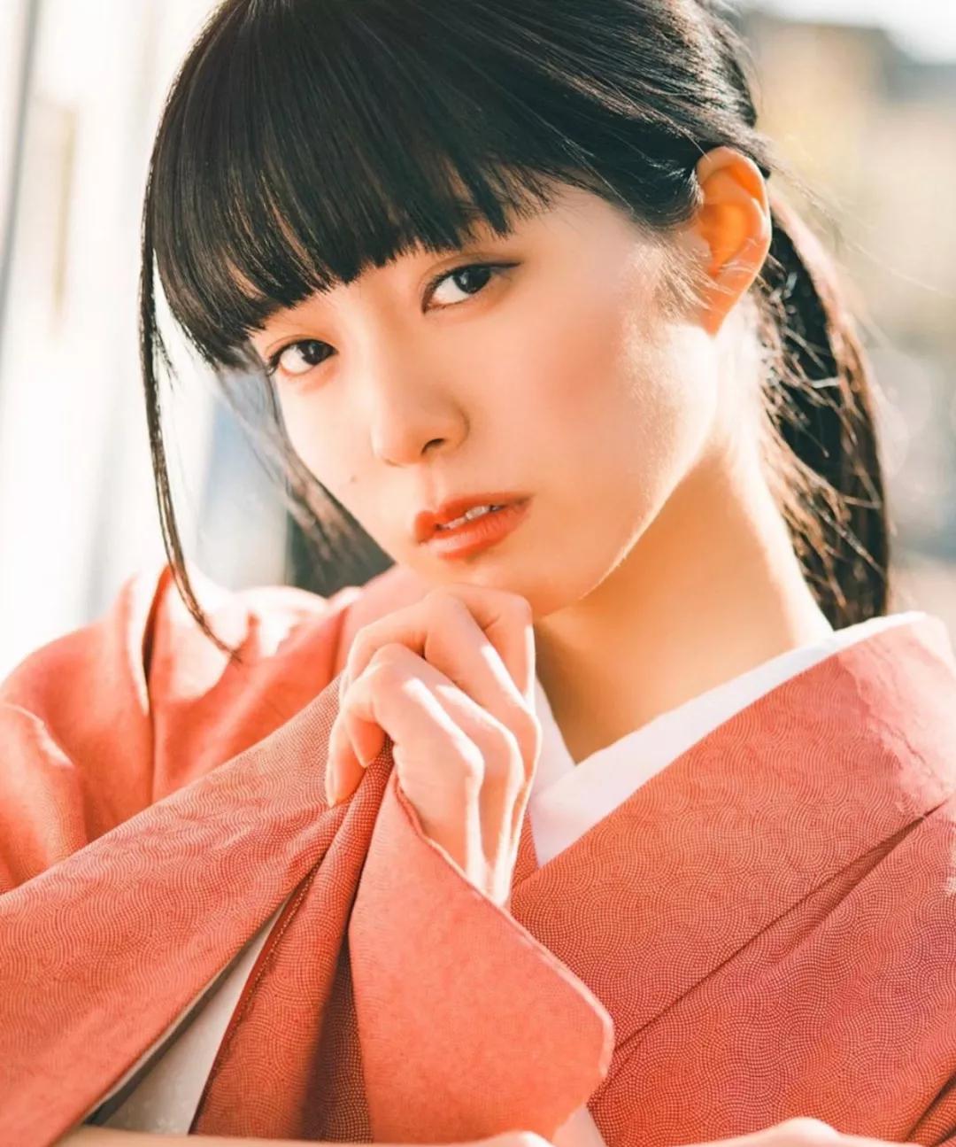 “空气刘海”不受宠了!今年流行这3款“刘海”,热巴郑爽都上头