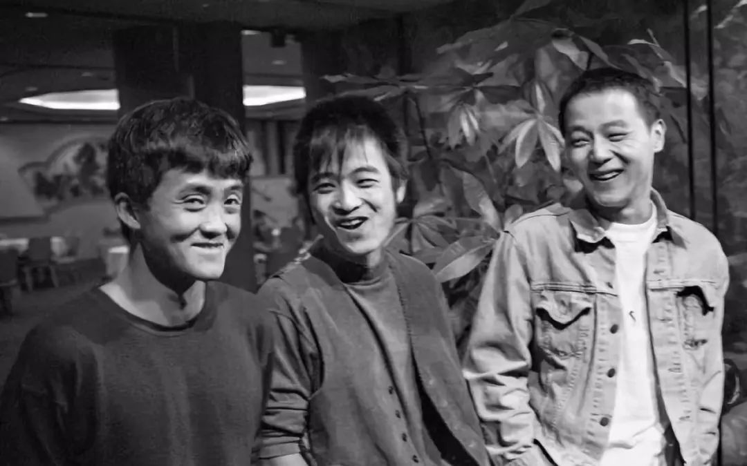 49岁窦唯和自己铁粉三婚俗掉了？这位“王菲前夫”从没成过仙啊！