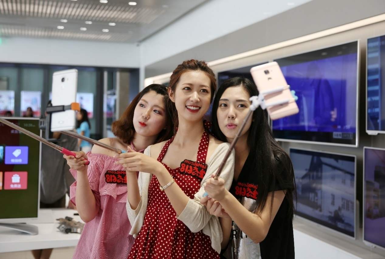 抖音快手服饰品类如何直播才能销量暴增