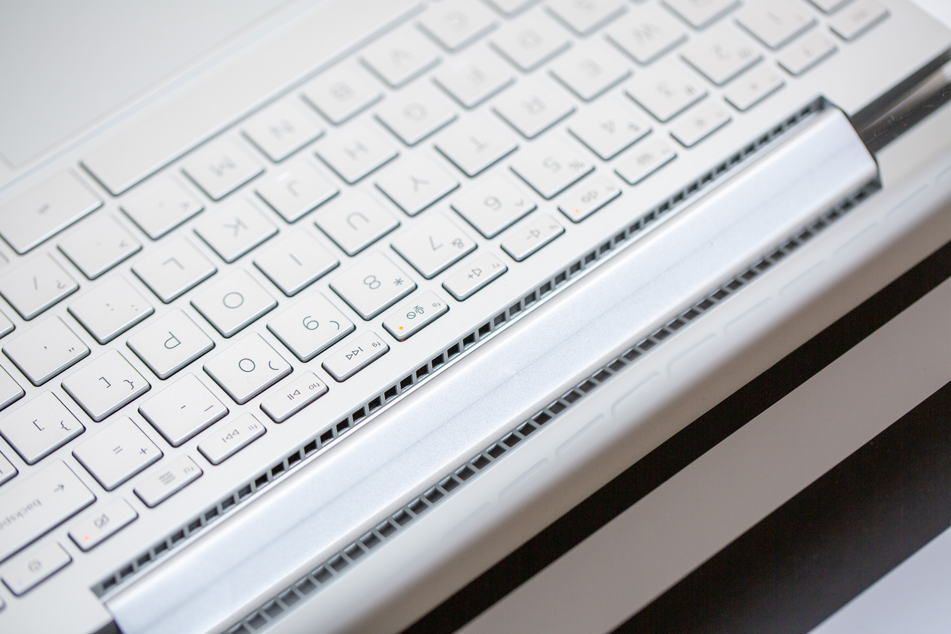 惠普envy13是采用什么架构,惠普envy13独显版值得买吗