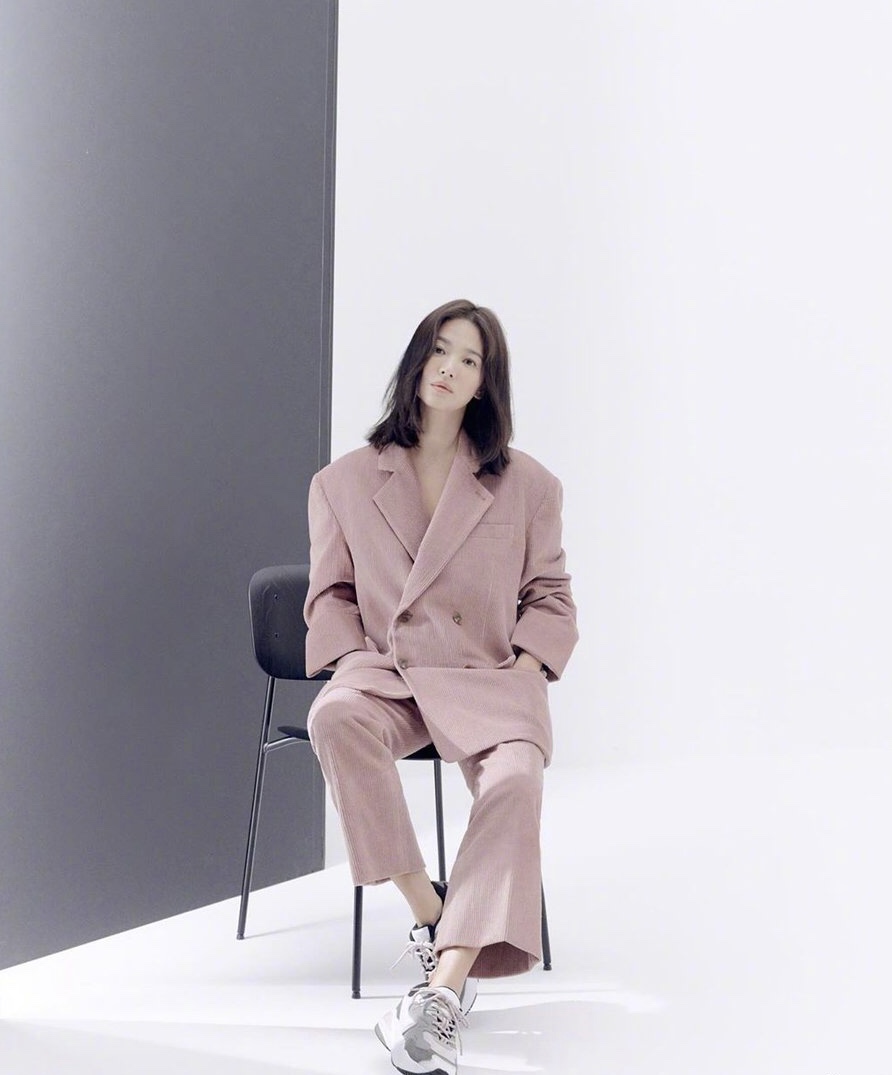 38岁宋慧乔晒照秀细腿,宋慧乔穿搭日常35岁