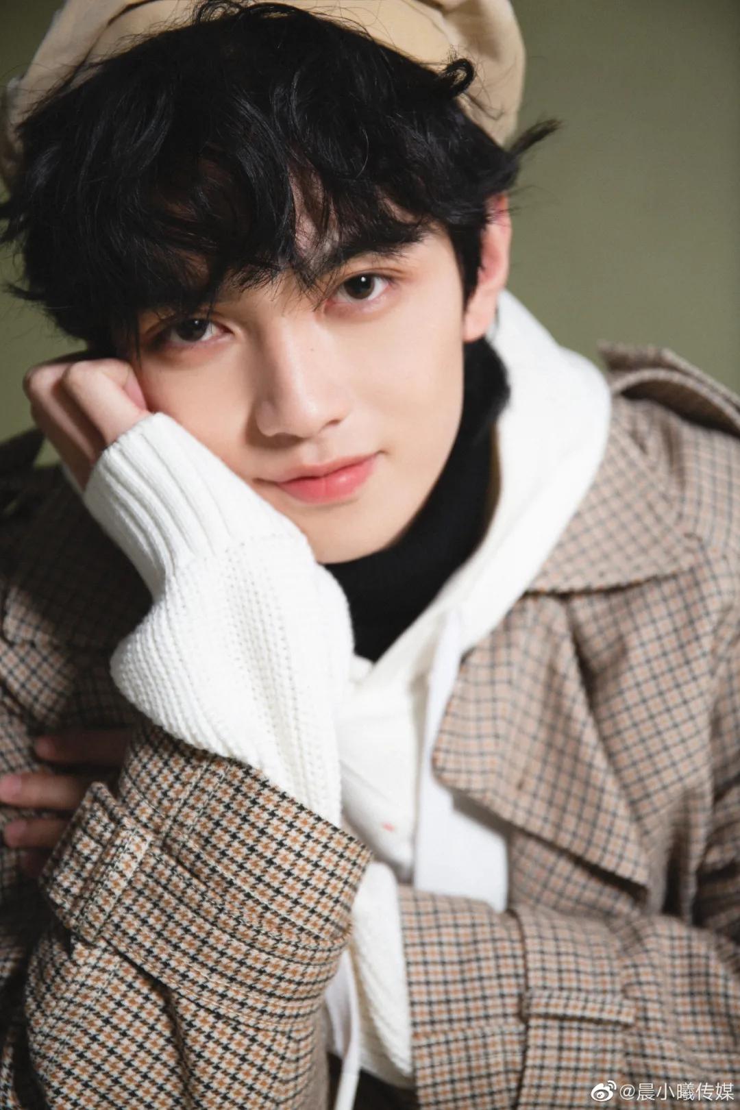 黄子韬王一博101创造营,创四选手撞脸王源