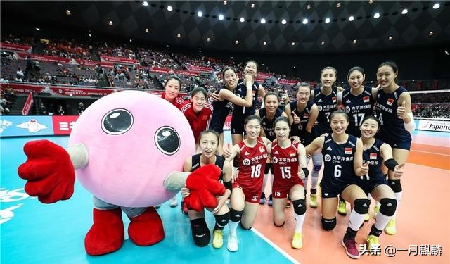 中国女排首先融入男排战术,中国女排严格的训练都有哪些