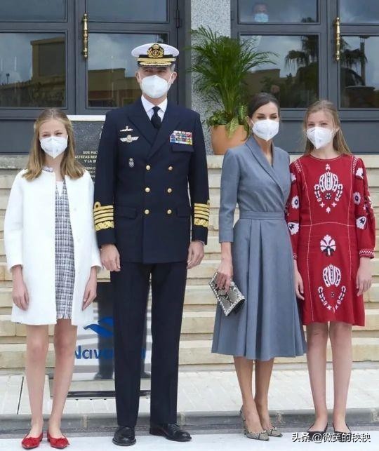 zara一套衣服多少钱,zara一件衣服成本多少钱