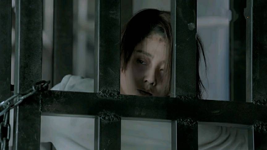 鸡毛飞上天几个不同时期的评价,鸡毛飞上天主要讲了爱情什么故事