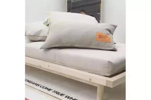 颜值不够衣品来凑高级感穿搭,颜值不够道具来凑墨镜style