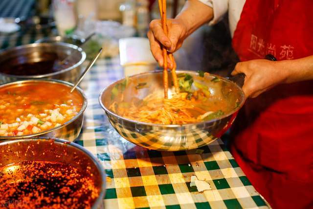 咸阳汇通十字亚洲最大面馆,咸阳最正宗的汇通面