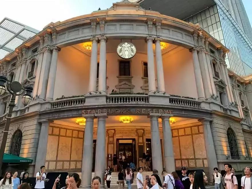星巴克百年建筑,星巴克翻新