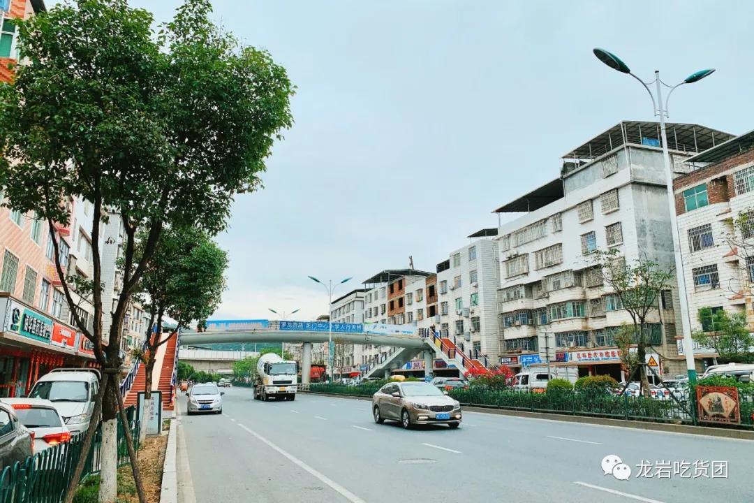 走吧，去龙门镇，吃上一整天