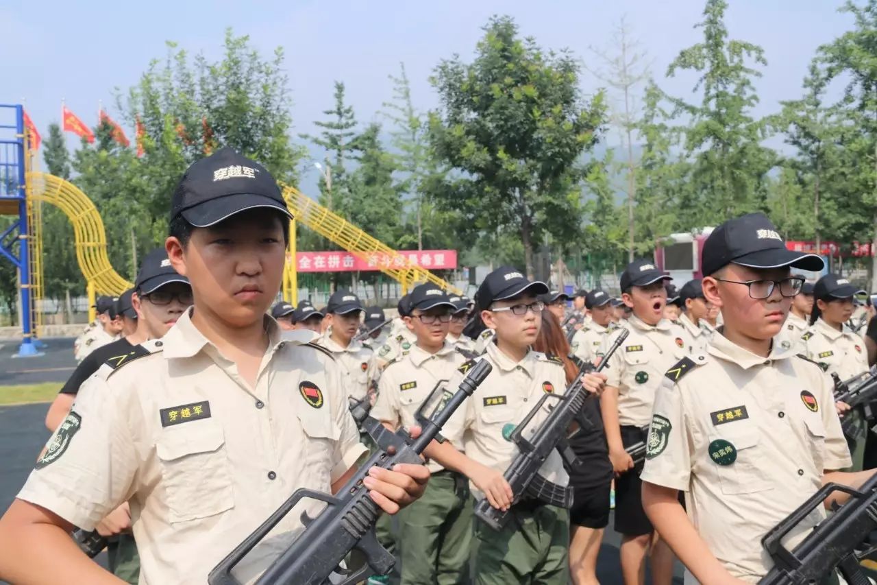 小硬汉青少年军事夏令营,军事夏令营军事五项教案