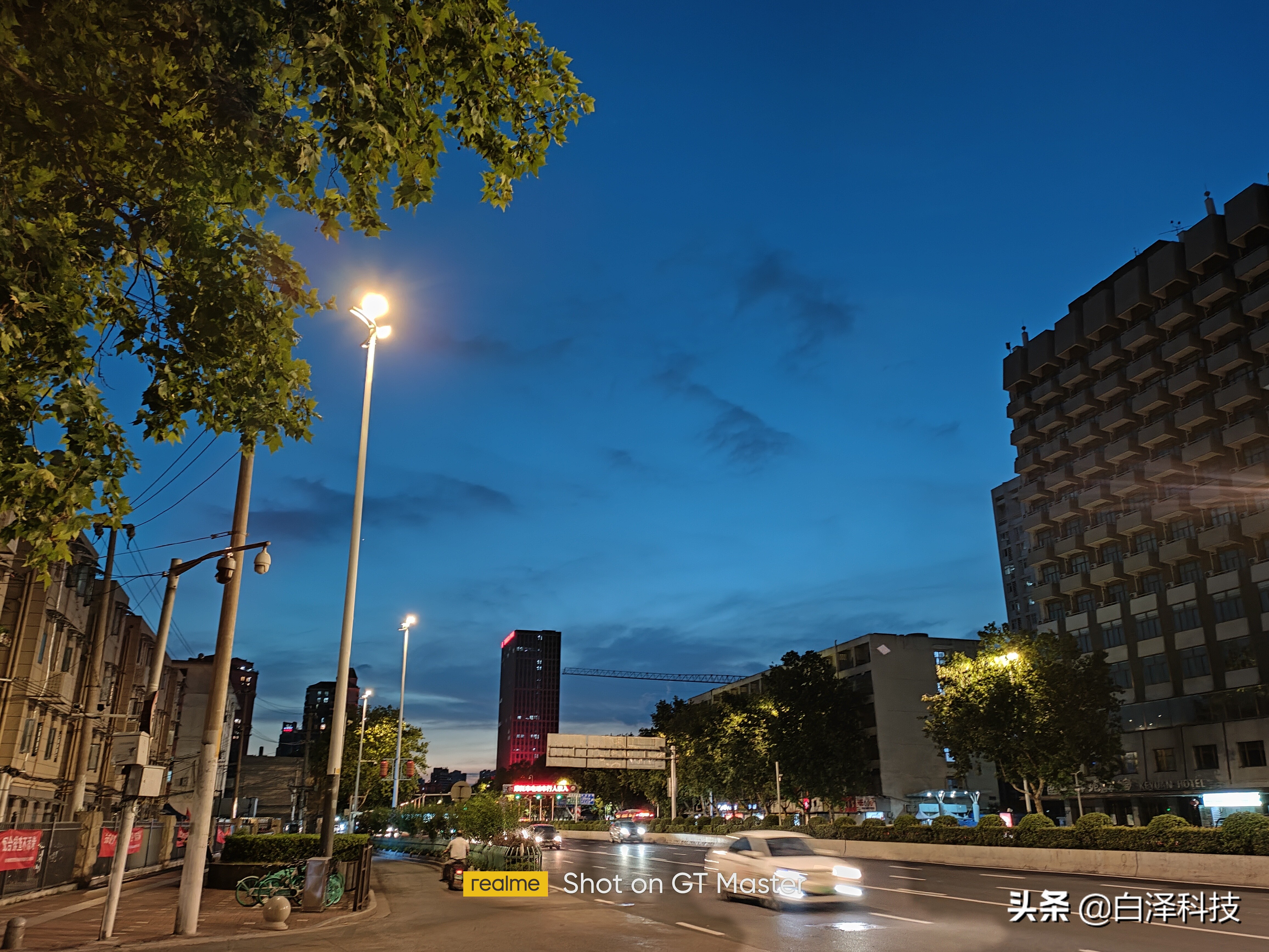 realmegt大师探索版值得入手吗,realmegt大师探索版夜景拍照评测